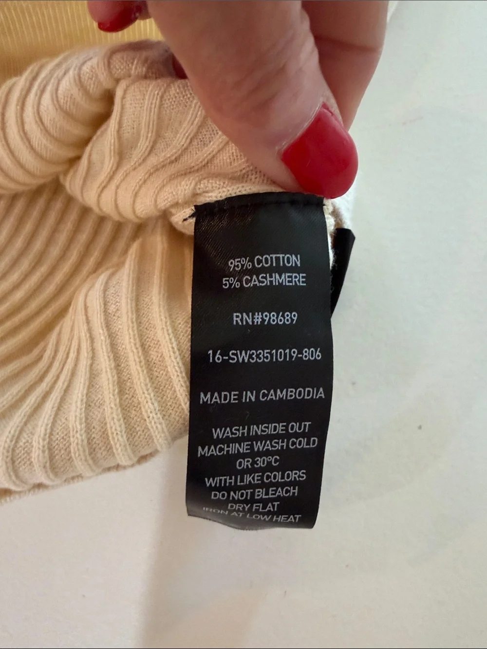 Todd Snyder Bisque Ribbed V-Neck Polo Sweater Sz L.  New/Flawed Box46